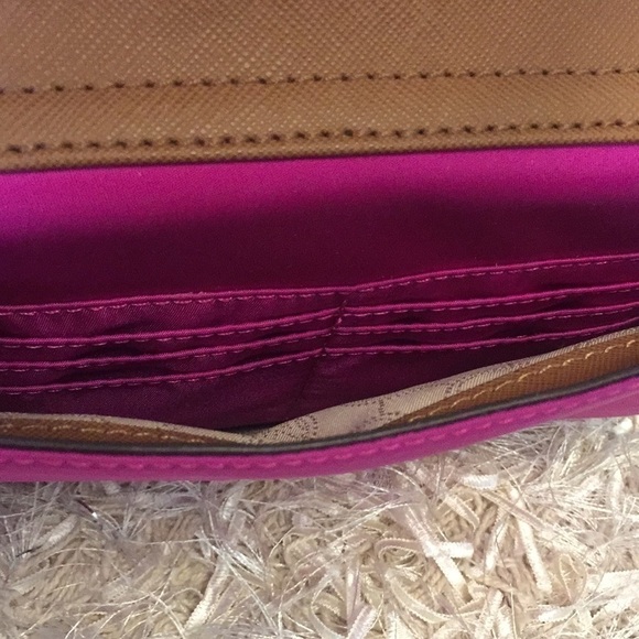 Michael Kors Jet Set Nylon Large Pocket Tote - Picture 15 of 16